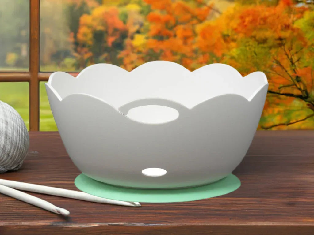 The Yarn Valet Yarn Bowl by Prym