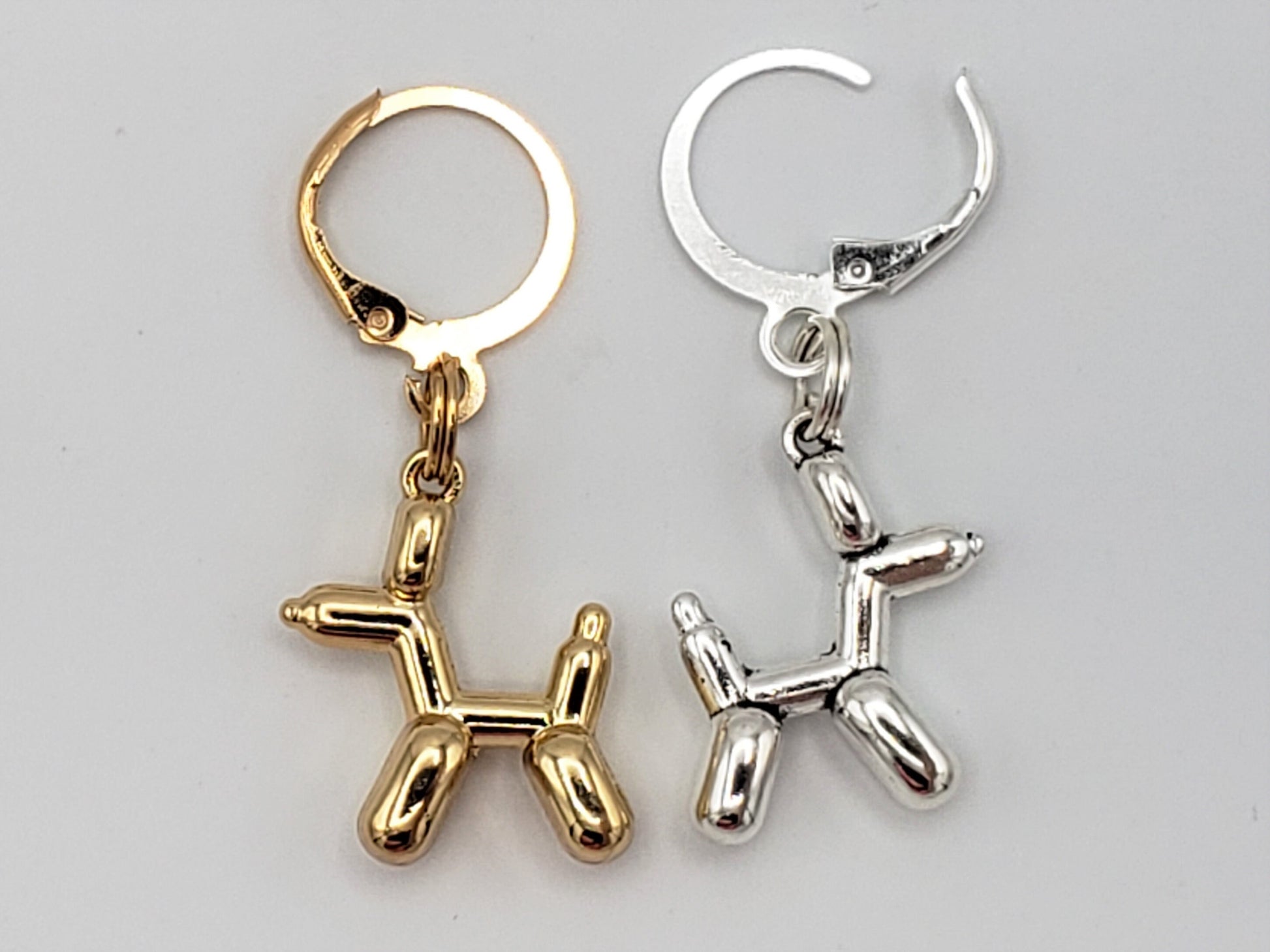 Stitch Markers for Knitting, 4pc 3D Balloon Dog, Gold and Silver charms | Crochet progress keeper, project bag charms, crochet accessories