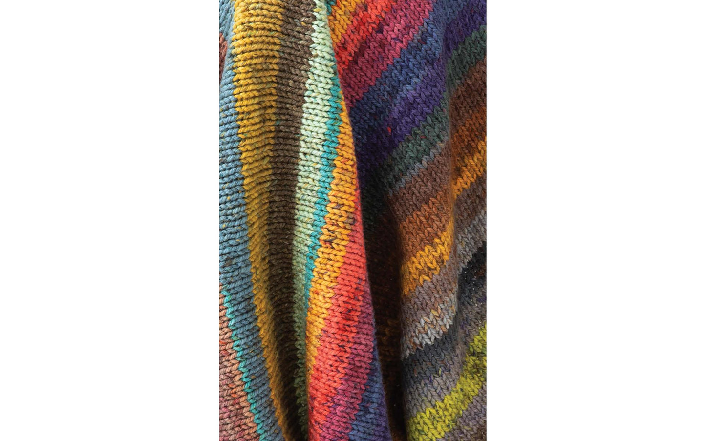 Knit Cakery - 10 Fun Projects Using Yarn Cakes - Softcover book