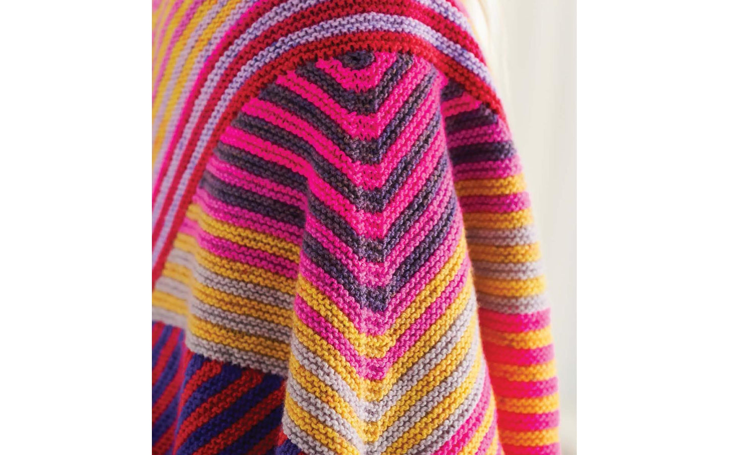 Knit Cakery - 10 Fun Projects Using Yarn Cakes - Softcover book