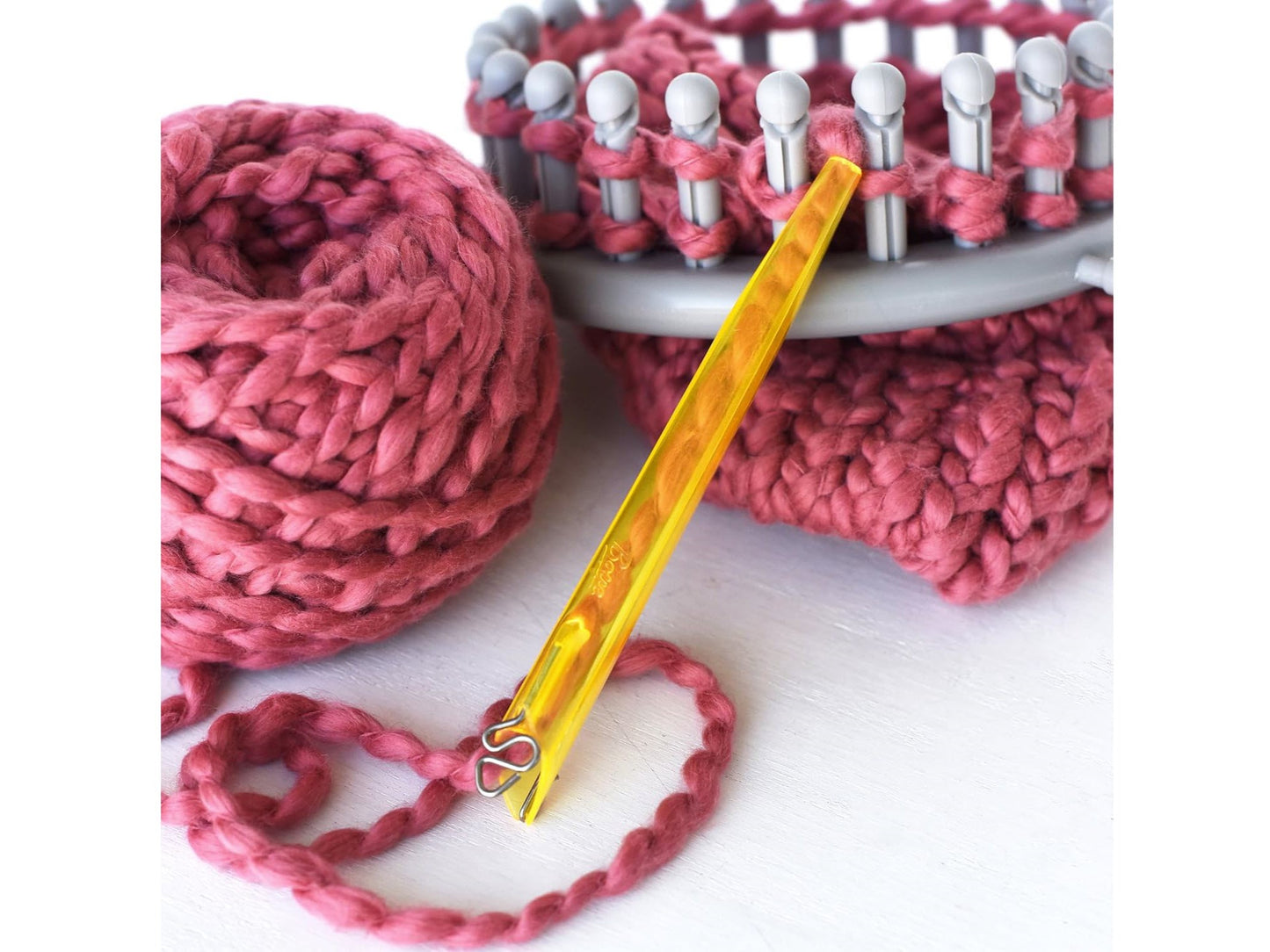 Boye Loom Pen Yarn Craft Tool