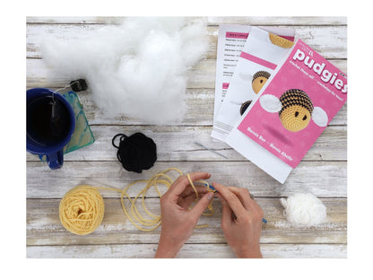 Leisure Arts Pudgies, Bernie Bee, DIY Crochet Kit Amigurumi