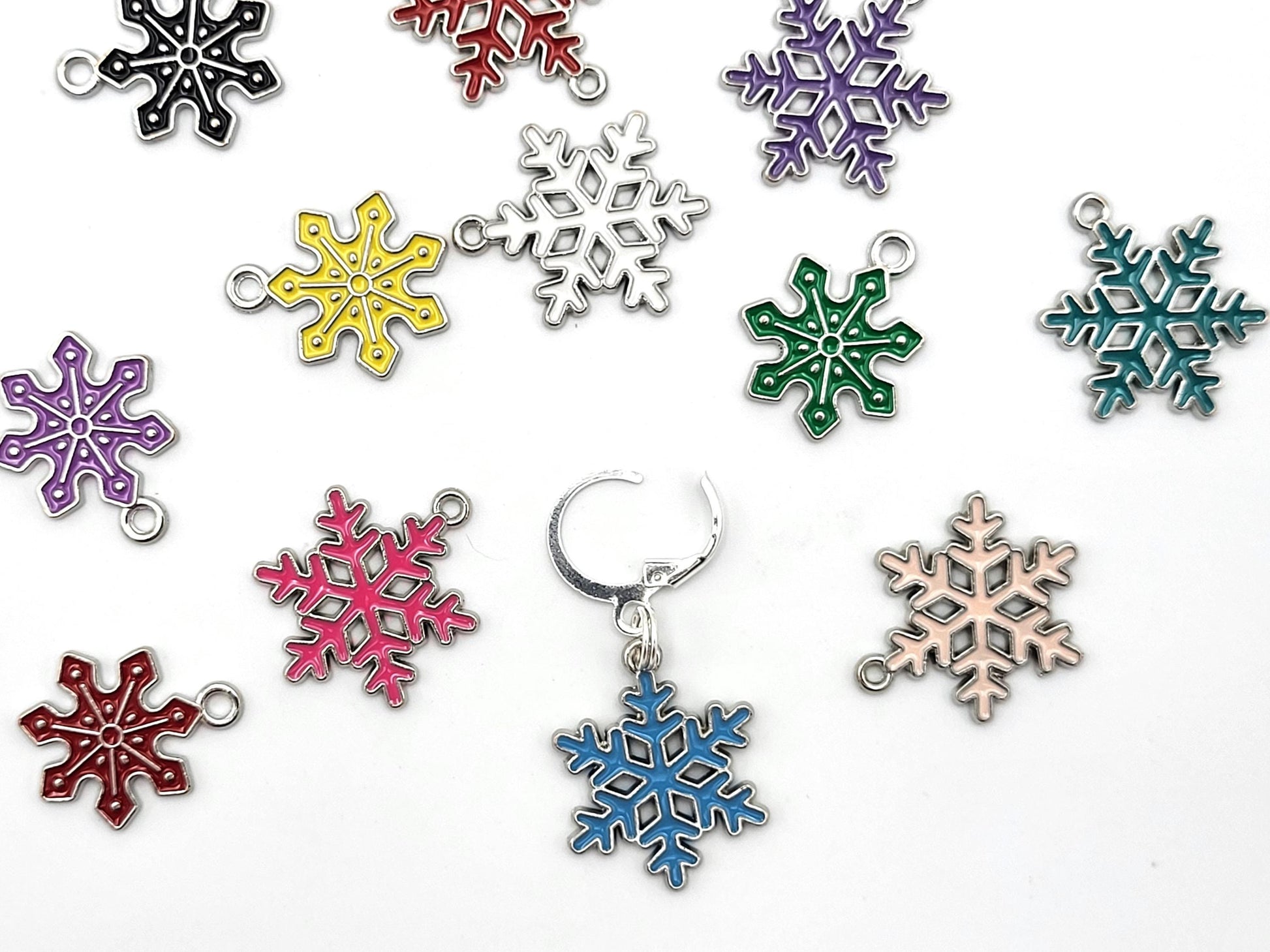 Snowflakes Stitch Markers for Knitting, 5 pc random colors | crochet progress keeper, project bag charms, knitting accessory