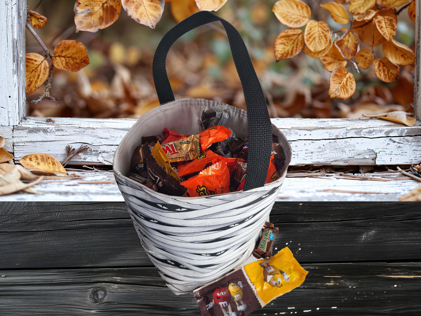 Trick or Treat bucket, Mummy print 7"x5.5"x10"