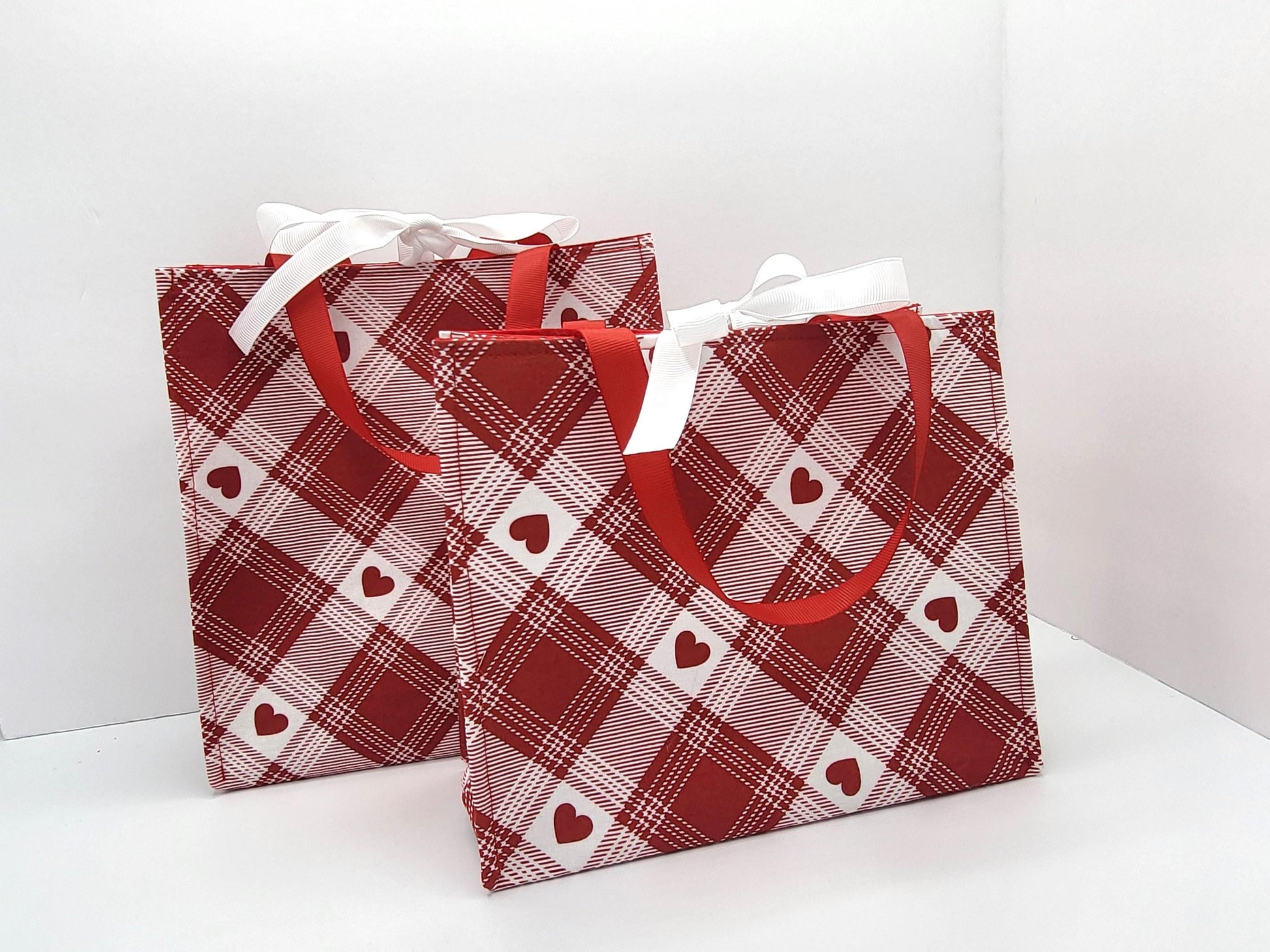 Small Reusable Fabric Valentine's Day Gift Bag with Ribbon tie and handles, Red/White Plaid