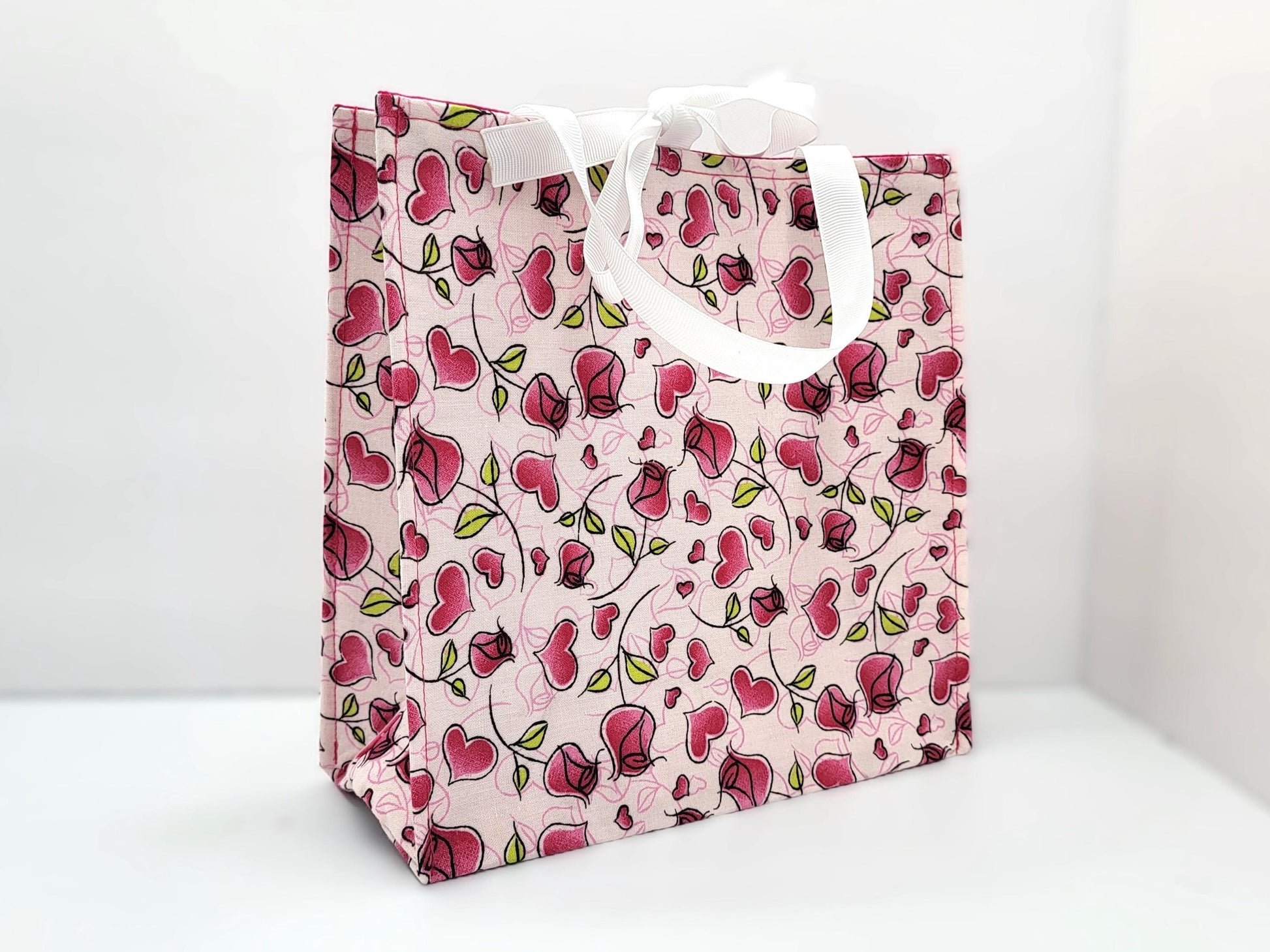 Small Reusable Fabric Valentine's Day Gift Bag with Ribbon tie and handles, Roses and Hearts
