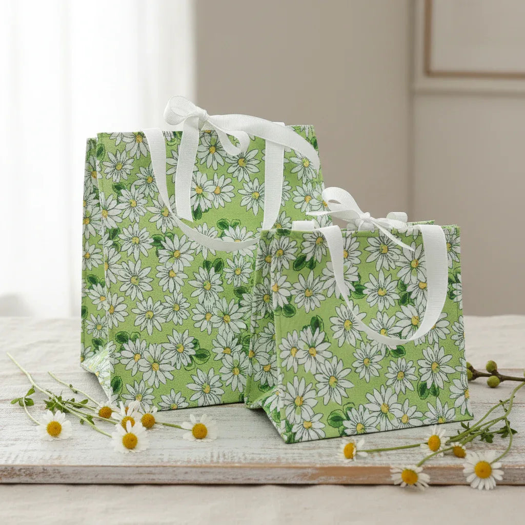 Spring Green Daisy Gift Bag – Lifestyle